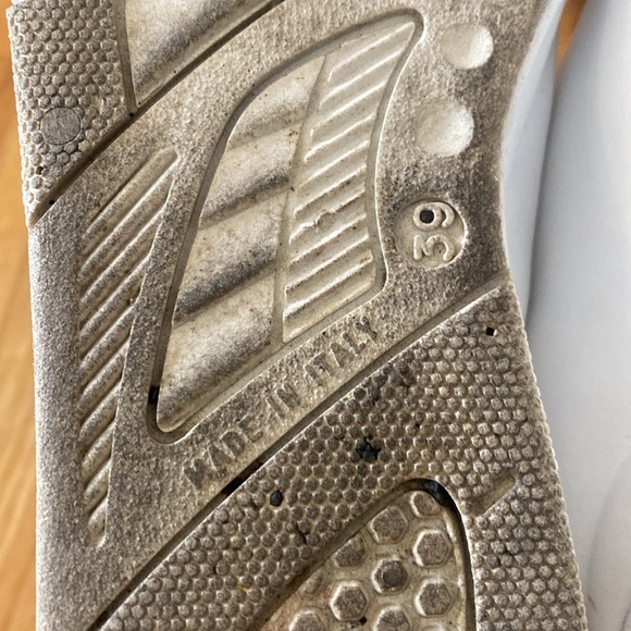 Chiara Ferragni Women’s White Sneakers With Pink Sequin Hearts Size 39 - Picture 8 of 10